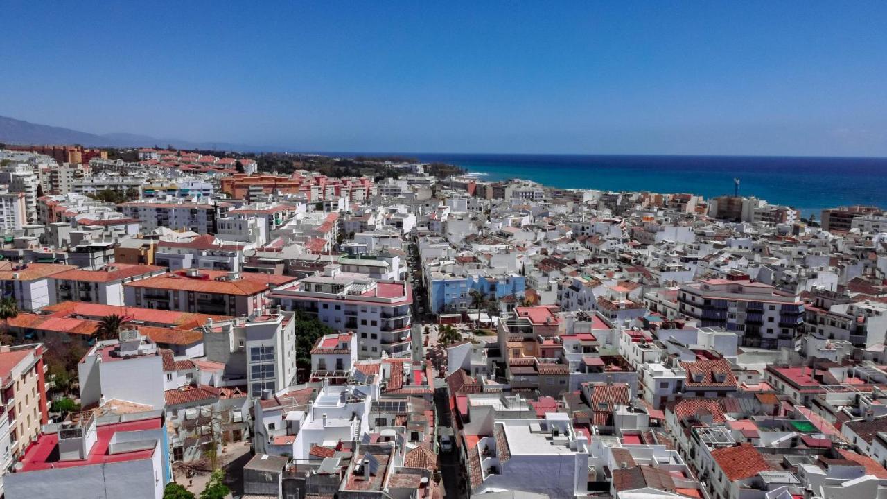 Seaclub Suites Estepona By Roomservices מראה חיצוני תמונה