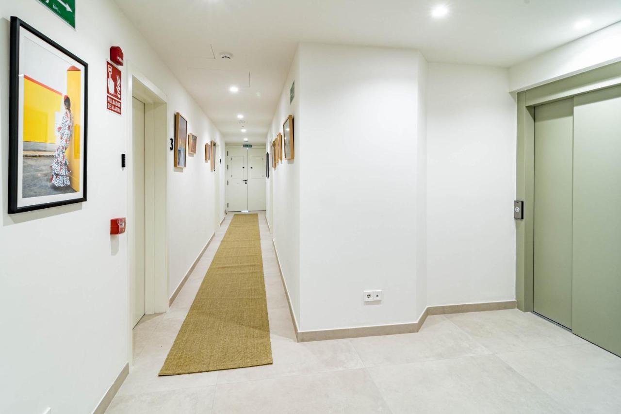Seaclub Suites Estepona By Roomservices מראה חיצוני תמונה